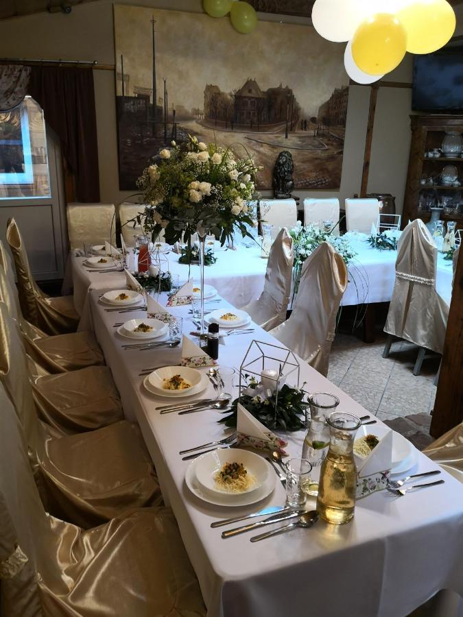 Goscinna Hacjenda Radwanice Extérieur photo