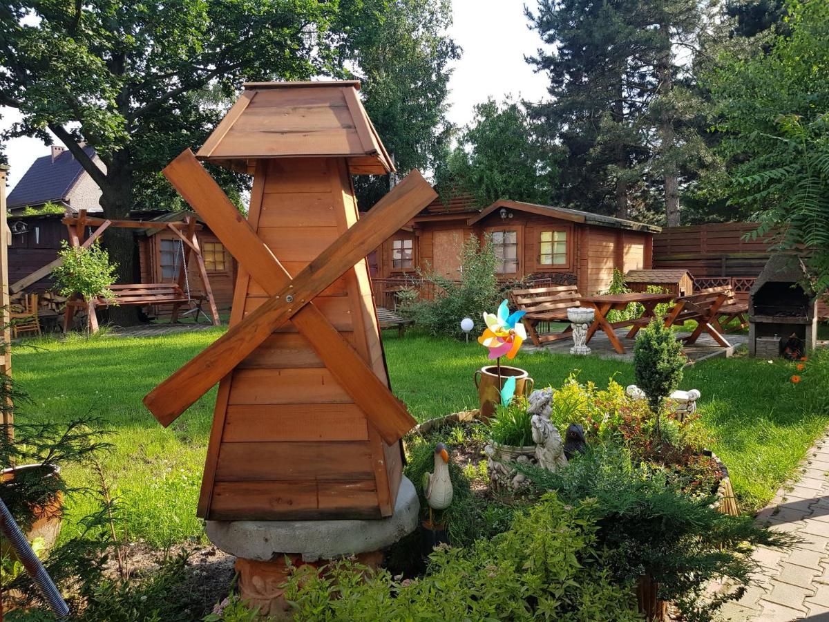 Goscinna Hacjenda Radwanice Extérieur photo